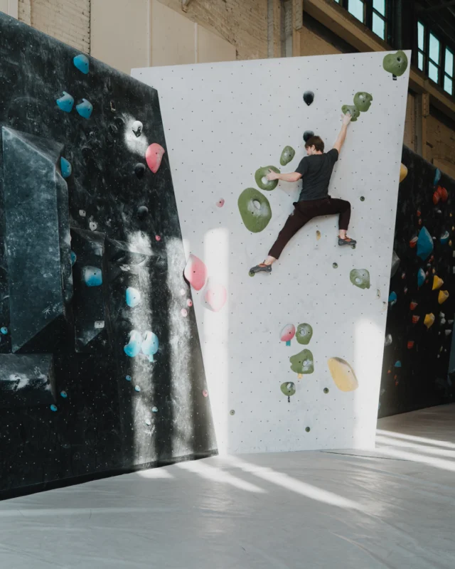 If you're a member take advantage of our early-in hours. We open at 6 AM on Wednesdays at the Power Plant and Fridays at the Steel Shop. Hop on the wall, try a new climb, and send a few, all before you hit the office.

#indoorclimbing #earlyinhours #membersonly #climbsoill #stcharles #climbinggym #stlouis
