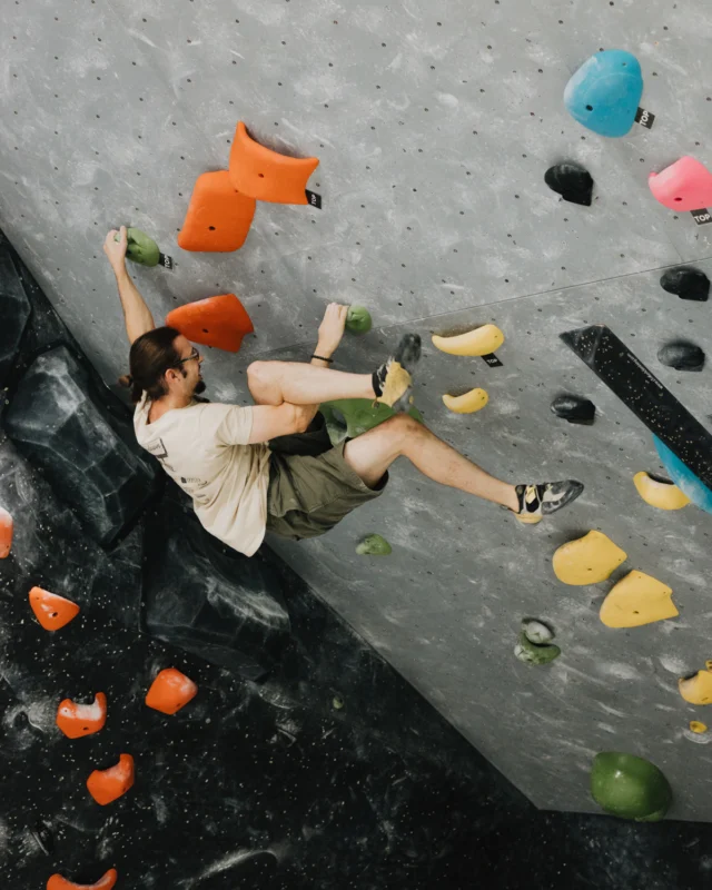 Tag a friend you want to boulder with this week for a chance to win a free day pass! One lucky winner will be selected on Friday, October 17th.

Good luck!

#climbsoill #indoorclimbing #stlouis #stcharles #rockclimbinggym #contest