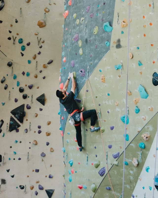 Happy Thanksgiving! We’re closed today. Eat well, rest up, and—if you’re scrolling between bites—peek at our Black Friday Sales with the link in our bio.

#HappyThanksgiving #climbsoill #climbinggym #indoorclimbing #stlouis #stcharles