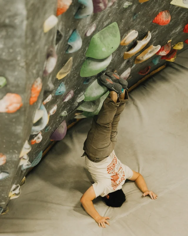The setters unintentionally stumped y'all on one of the last Bouldering Series problems at the Power Plant.

While there wasn't a lot of sends, we did get a lot of blooper photos 😳. Check 'em out.

Next week is our final week of the Bouldering Series and we're psyched to see who's going to our Finals event on May 2nd!

Thanks again to our sponsors:
@4handsbrewingco 
@tsvusa 
@betafund 
@soill 
@weareupshotcoffee 
@regionsbank

 #indoorclimbing #climbinggym #climbsoill #competition #climbingcompetition