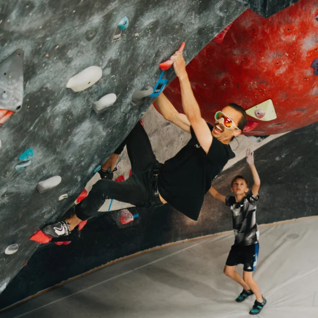 Happy (early) Fourth of July. Just as a reminder: We'll be closed tomorrow, but be sure to pop in on Sunday to get in a little sesh after all the hotdogs and potato salad.

#fourthofjuly #holiday #climbsoill #climbinggym #indoorclimbing #climbing