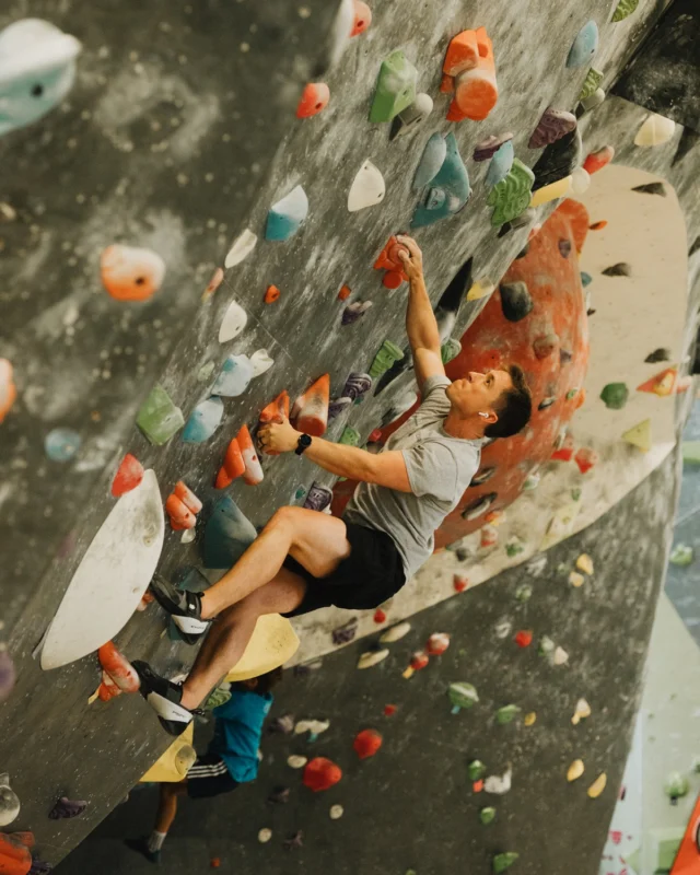Back on that Monday grind. Hope you had a good weekend. We'll see you around the gym.

#happymonday #climbsoill #climbinggym #climbing
