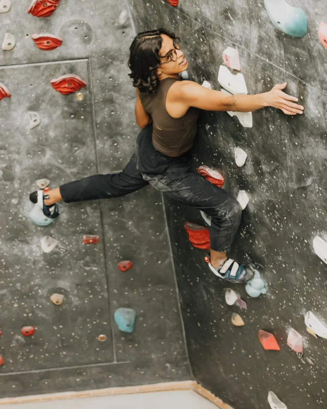We're smiling because the routes are waiting for us. #fridaysmiles #climbsoill #stlclimbing